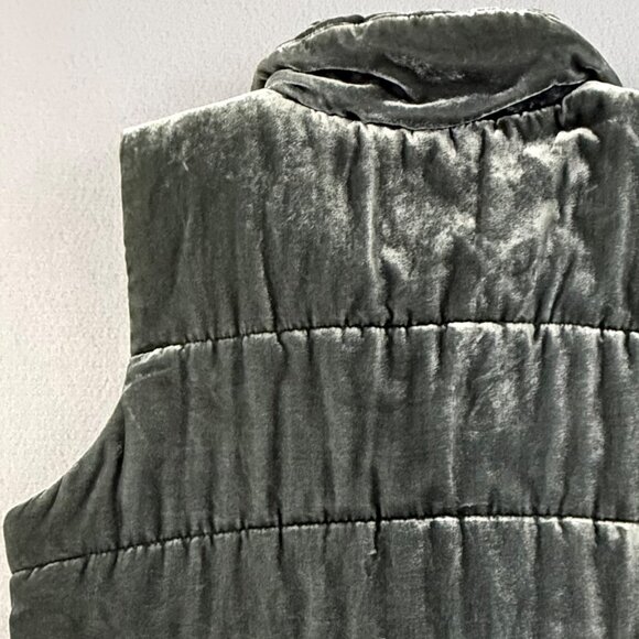 Loft Puffer Vest Women's Medium Quilted Design Pockets Full Zip Green Velvet - Picture 5 of 10